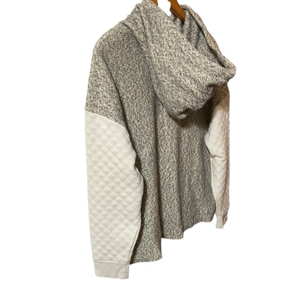 Madewell Quilted Sleeve Hoodie Sweatshirt Top in ivory and gray. Size‎ Large - Picture 8 of 16